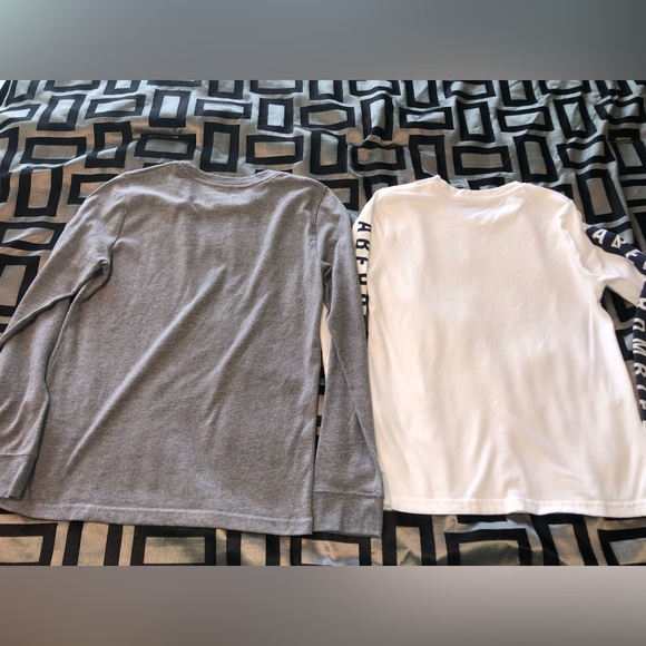 White & Gray Abercrombie Kids Long Sleeve T-Shirts Bundle - Picture 2 of 7